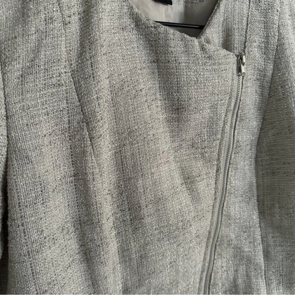 H&M Cream‎ with Silver Threading Side Zip Blazer. Size 8 - Picture 2 of 10